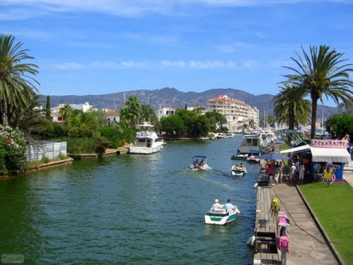Goldhome - Sylvia - Vistas Espectaculares Al Mar Empuriabrava Dış mekan fotoğraf